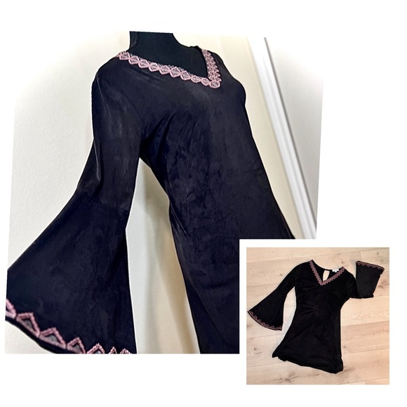 Dresses & Skirts - Pretty Black with Pink dress. NWT